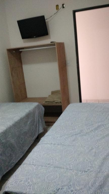 Dormitorio Canarinho Goiânia Exteriör bild